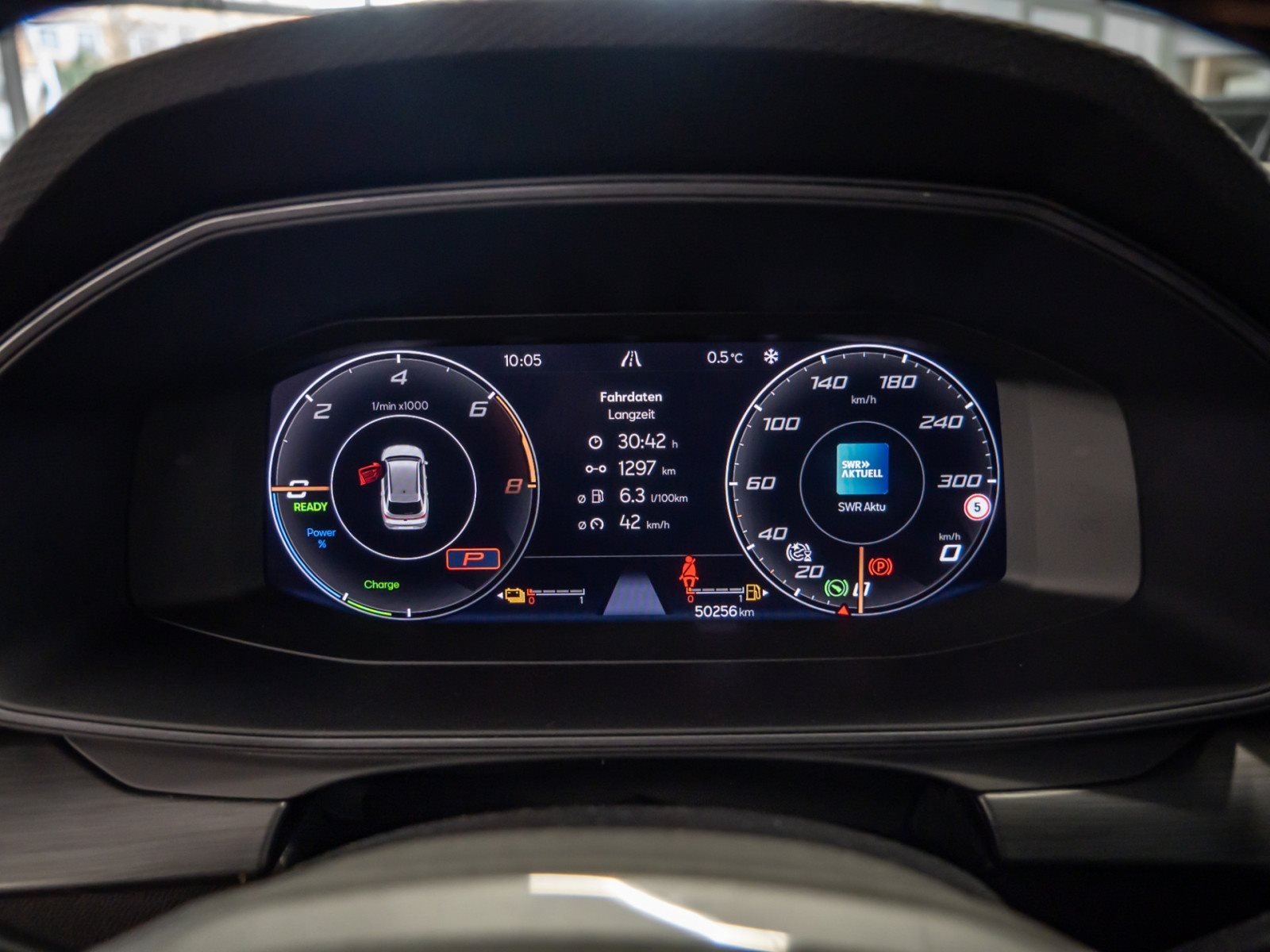 Leon Sportstourer e-HYBRID TSI DSG+ALU 18+RÜCKFAHRKAMERA+DCC+NAVI+LED+STAUASSITENT+FULL LI